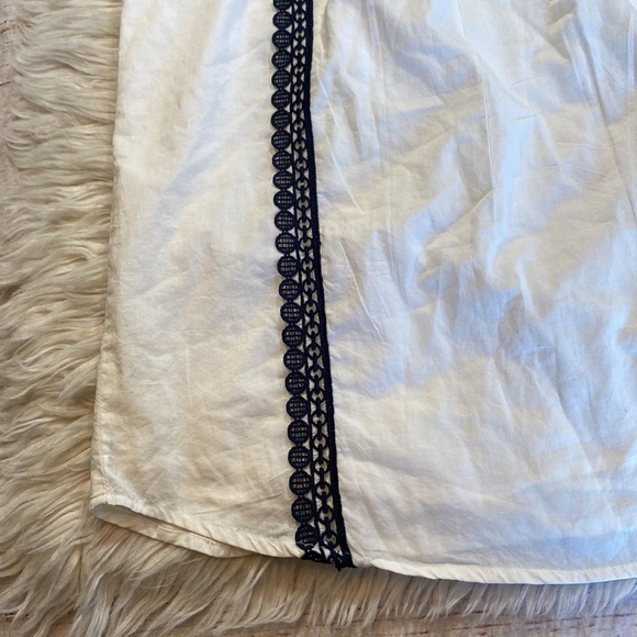 J. CREW Point Sur Eyelet Navy Crochet Trim Top sz XS - Picture 7 of 12
